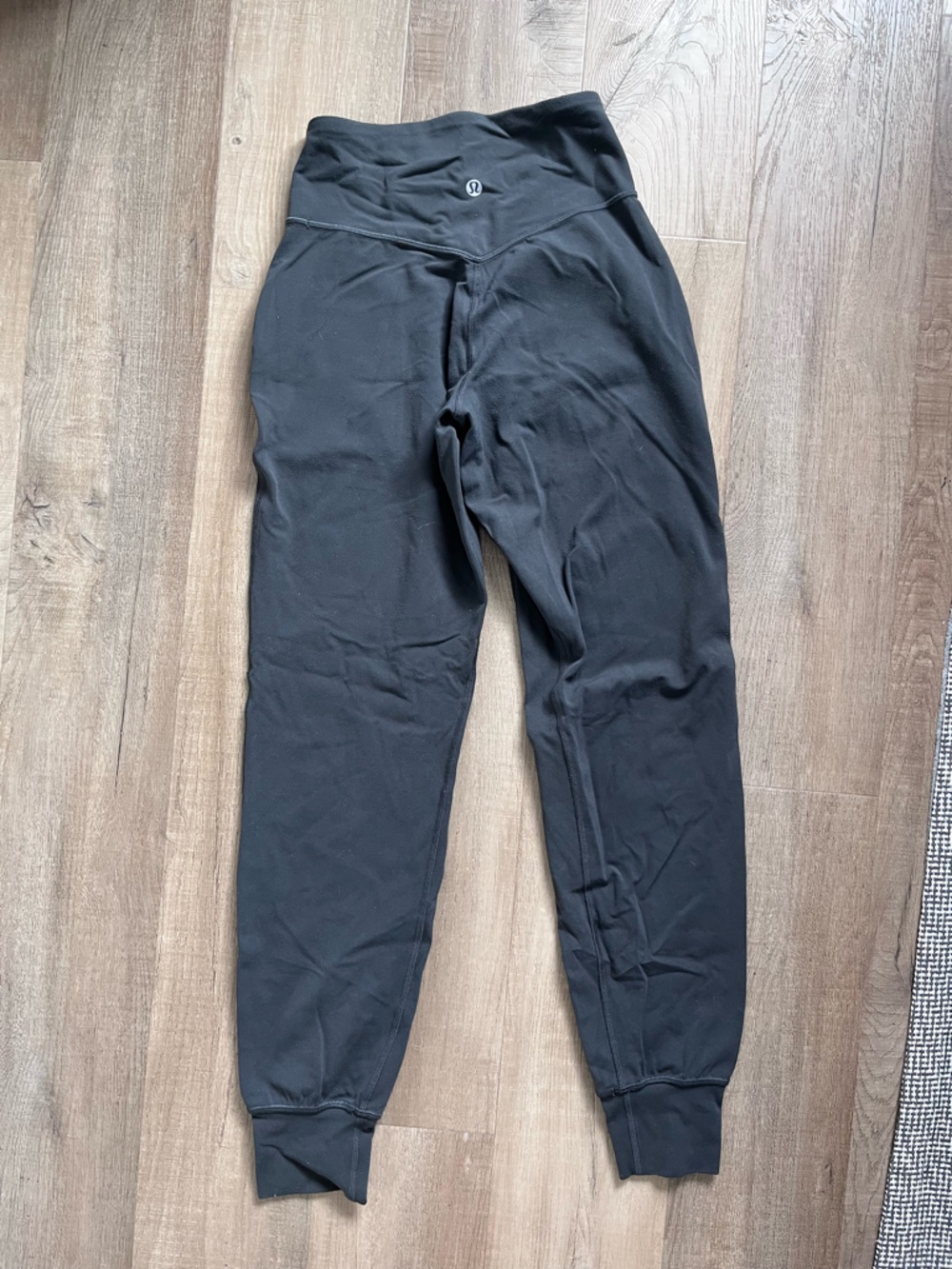 Women’s lululemon align joggers - Picture 3 of 3